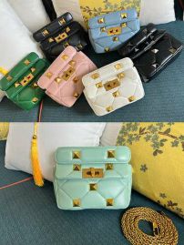 Picture of Valentino Lady Handbags _SKUfw123605202fw